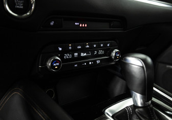 Подержанный автомобиль Mazda CX-5 2019 года (19 фото)