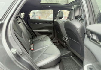 Подержанный автомобиль Changan UNI-V 2023 года (22 фото)