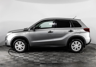 Подержанный автомобиль Suzuki Vitara 2019 года (8 фото)