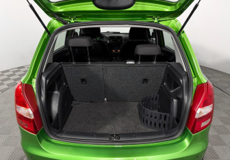 Подержанный автомобиль Skoda Fabia Hatchback 2012 года (19 фото)