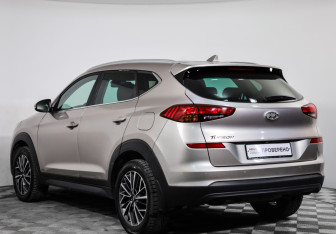 Подержанный автомобиль Hyundai Tucson 2019 года (7 фото)