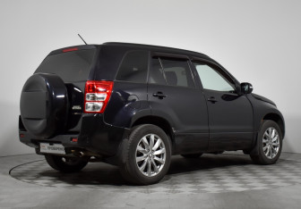 Подержанный автомобиль Suzuki Grand Vitara 2011 года (5 фото)