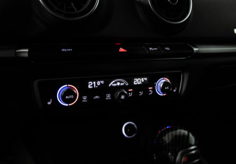 Подержанный автомобиль Audi A3 Sedan 2020 года (16 фото)