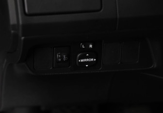 Подержанный автомобиль Toyota Auris Hatchback 2007 года (18 фото)