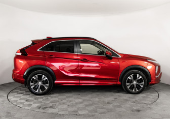 Подержанный автомобиль Mitsubishi Eclipse Cross 2021 года (4 фото)