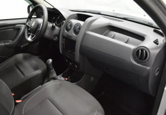 Подержанный автомобиль Renault Duster 2020 года (12 фото)