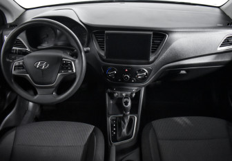 Подержанный автомобиль Hyundai Solaris Sedan 2019 года (14 фото)