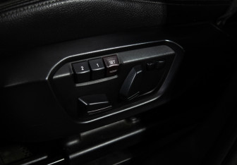 Подержанный автомобиль BMW X3 2014 года (18 фото)
