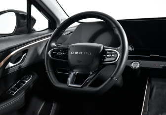 Подержанный автомобиль Omoda C5 2023 года (17 фото)