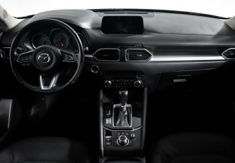 Подержанный автомобиль Mazda CX-5 2017 года (14 фото)