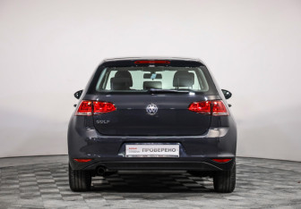 Подержанный автомобиль Volkswagen Golf Hatchback 2015 года (6 фото)