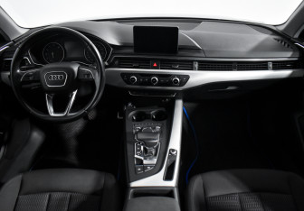 Подержанный автомобиль Audi A4 Sedan 2015 года (15 фото)