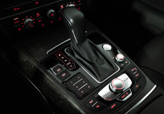 Подержанный автомобиль Audi A6 Sedan 2018 года (17 фото)