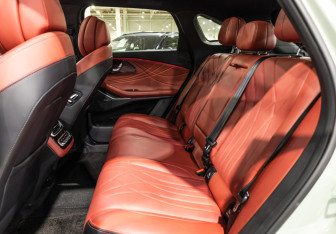 Подержанный автомобиль Exeed RX 2023 года (17 фото)
