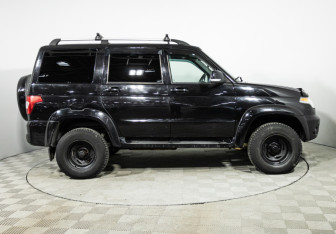 Подержанный автомобиль УАЗ Patriot 2018 года (4 фото)