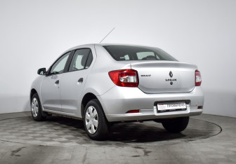 Подержанный автомобиль Renault Logan Sedan 2018 года (7 фото)