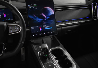 Подержанный автомобиль Jaecoo J7 2023 года (18 фото)