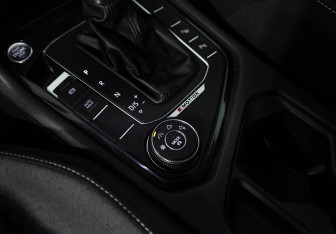 Подержанный автомобиль Volkswagen Tiguan 2018 года (18 фото)