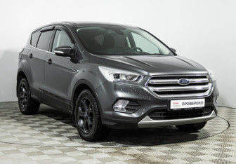 Подержанный автомобиль Ford Kuga 2018 года (3 фото)