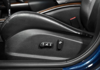 Подержанный автомобиль Nissan Teana 2009 года (10 фото)