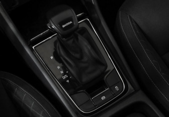 Подержанный автомобиль Skoda Karoq 2020 года (17 фото)
