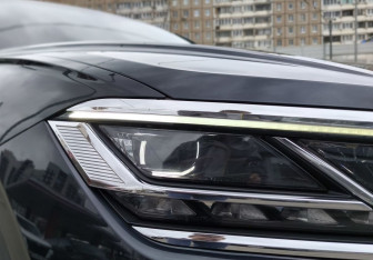 Подержанный автомобиль Volkswagen Touareg 2019 года (12 фото)