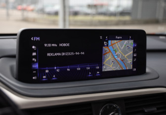 Подержанный автомобиль Lexus RX 2021 года (15 фото)