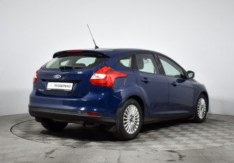 Подержанный автомобиль Ford Focus Hatchback 2013 года (5 фото)