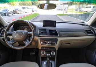 Подержанный автомобиль Audi Q3 2013 года (10 фото)