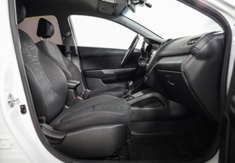Подержанный автомобиль Kia Rio Sedan 2016 года (17 фото)