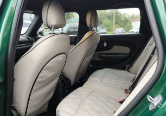 Подержанный автомобиль MINI Clubman Wagon 2019 года (13 фото)