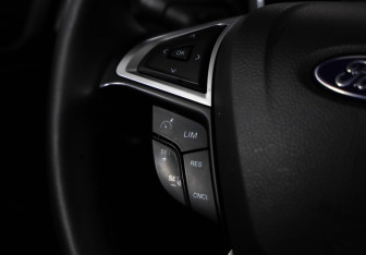 Подержанный автомобиль Ford Mondeo Sedan 2016 года (13 фото)