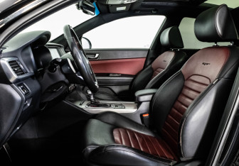 Подержанный автомобиль Kia Optima Sedan 2018 года (40 фото)