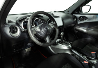 Подержанный автомобиль Nissan Juke 2014 года (11 фото)