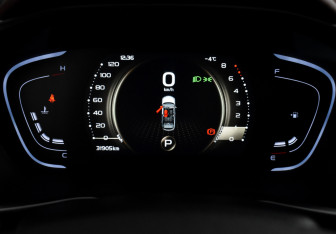 Подержанный автомобиль Geely Coolray 2023 года (19 фото)