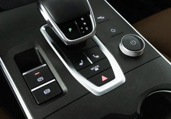 Подержанный автомобиль Omoda C5 2022 года (23 фото)