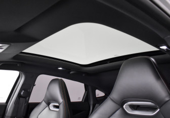 Подержанный автомобиль Changan UNI-V 2024 года (18 фото)