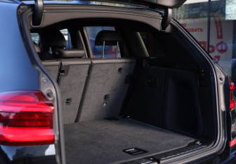 Подержанный автомобиль BMW X3 2019 года (27 фото)