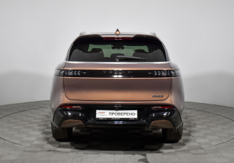 Подержанный автомобиль Voyah Free 2024 года (6 фото)