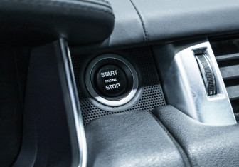 Подержанный автомобиль Land Rover Range Rover Sport 2019 года (22 фото)
