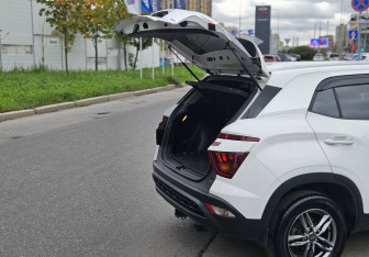 Подержанный автомобиль Hyundai Creta 2021 года (8 фото)