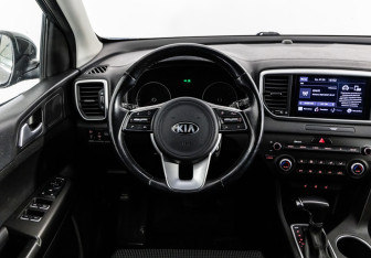 Подержанный автомобиль Kia Sportage 2020 года (11 фото)