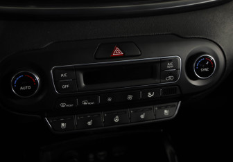 Подержанный автомобиль Kia Sorento 2018 года (18 фото)