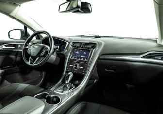 Подержанный автомобиль Ford Mondeo Sedan 2018 года (9 фото)
