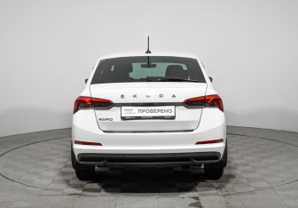 Подержанный автомобиль Skoda Rapid Liftback 2020 года (6 фото)