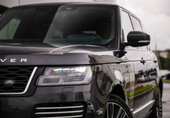 Подержанный автомобиль Land Rover Range Rover 2019 года (2 фото)