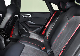 Подержанный автомобиль Audi A5 Liftback 2025 года (13 фото)