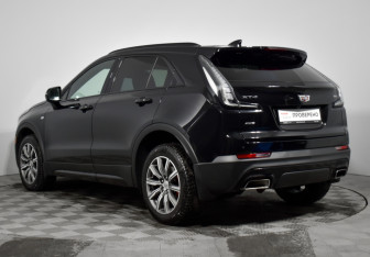 Подержанный автомобиль Cadillac XT4 2021 года (7 фото)