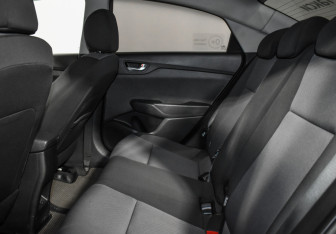 Подержанный автомобиль Hyundai Solaris Sedan 2021 года (12 фото)