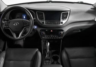Подержанный автомобиль Hyundai Tucson 2016 года (15 фото)